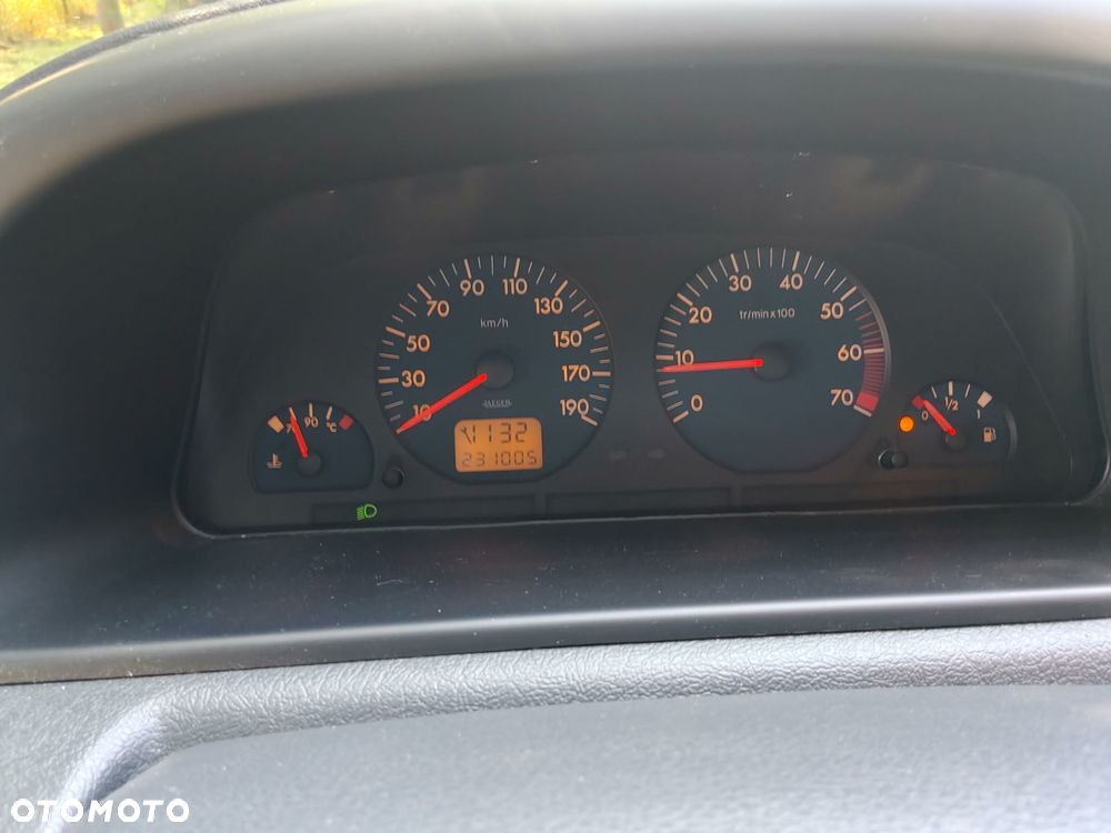 Peugeot Expert - 8