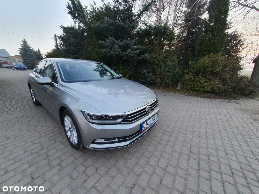 Volkswagen Passat 2.0 TDI SCR DSG Highline - 2