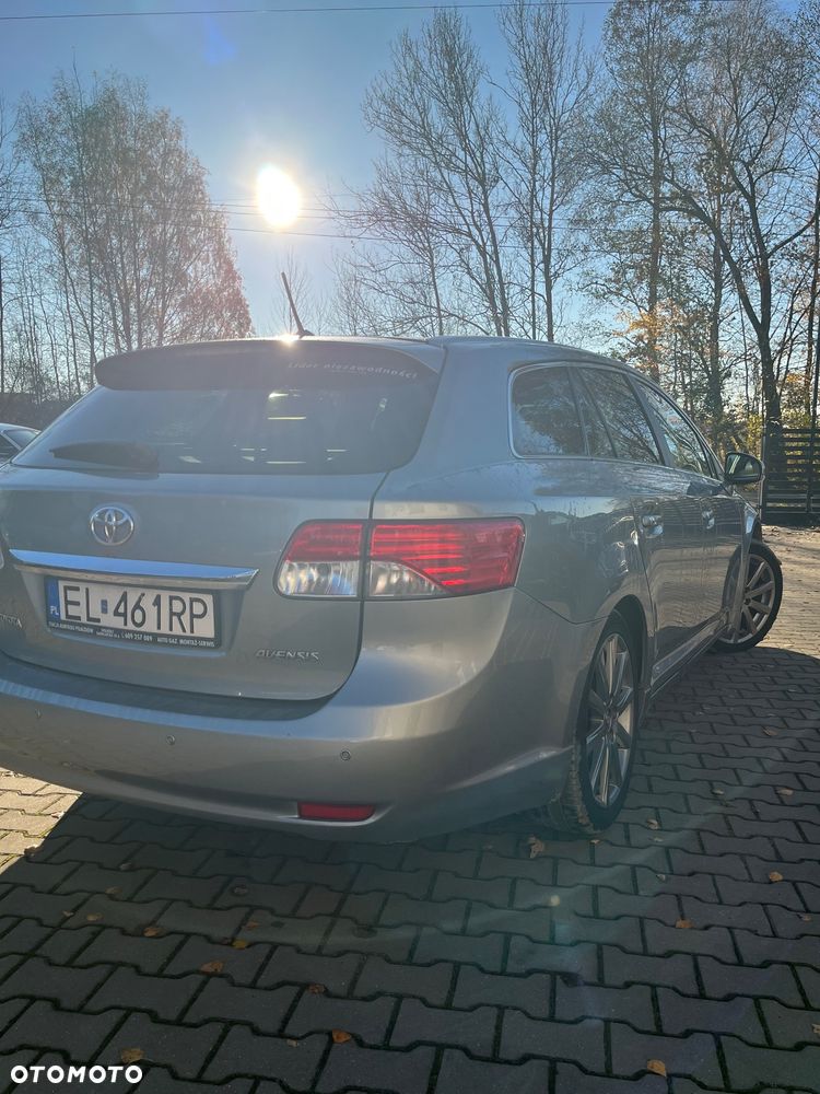 Toyota Avensis 1.8 Premium - 5