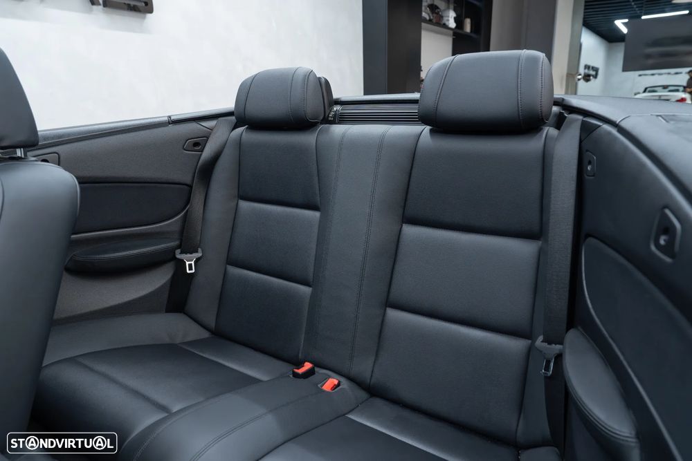 BMW 118 d Cabrio Auto - 28