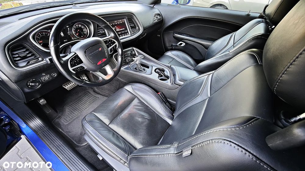 Dodge Challenger - 21