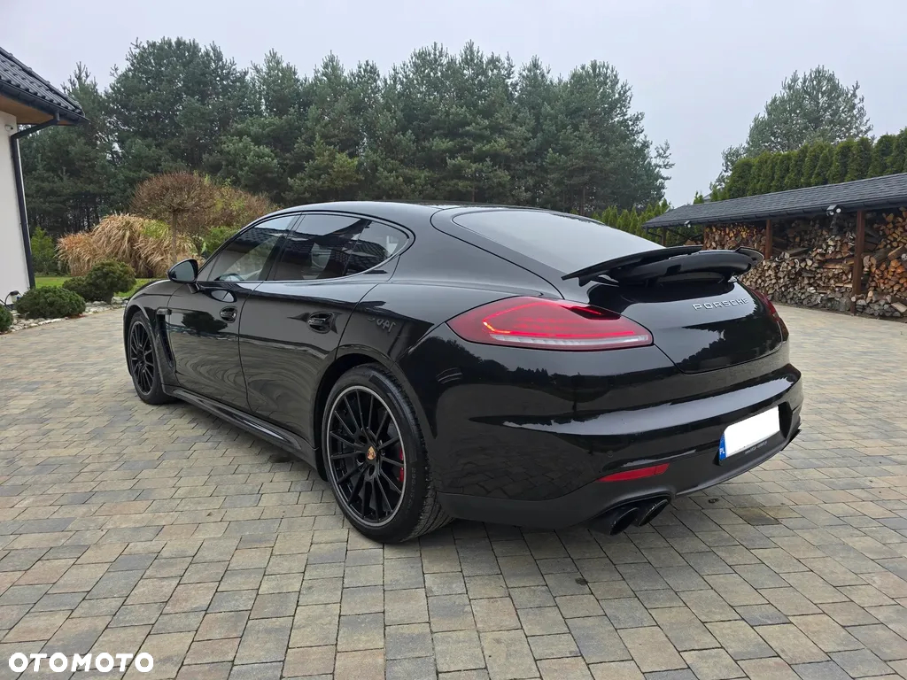 Porsche Panamera GTS - 34
