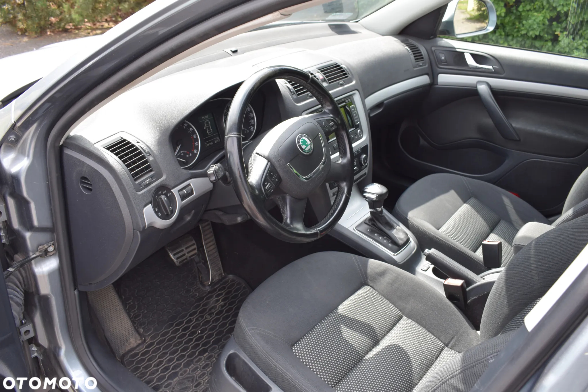 Skoda Octavia Combi 2.0 TDI DPF DSG 4x4 AllDrive - 8
