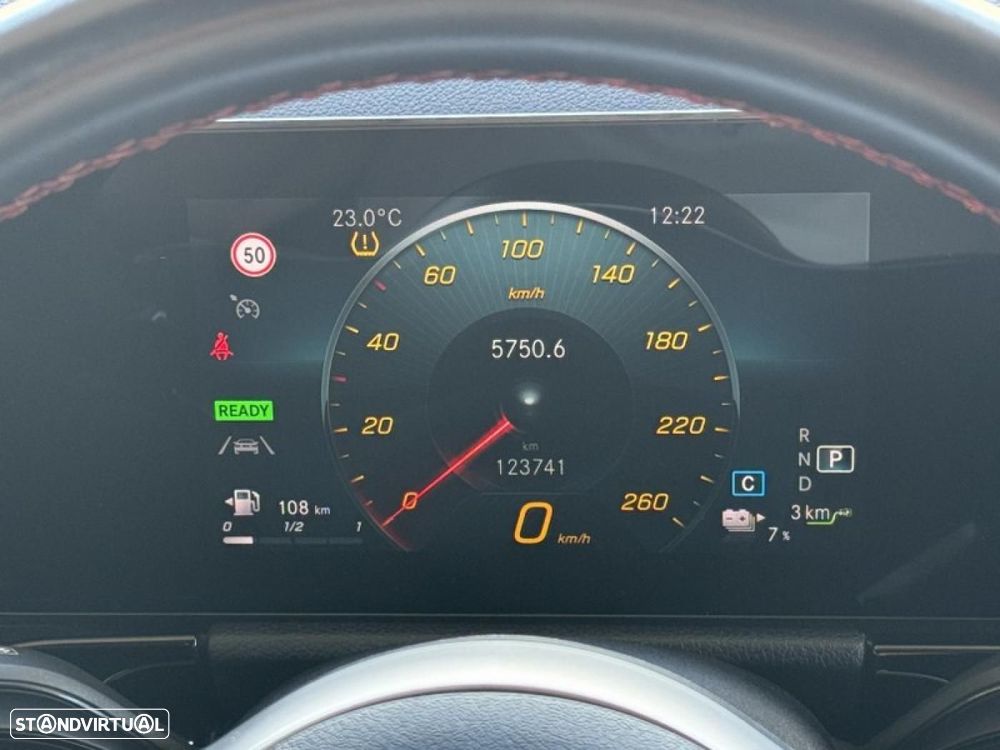 Mercedes-Benz GLA 250 e AMG Line - 13