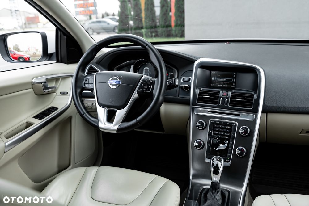 Volvo XC 60 D4 Geartronic Summum - 27