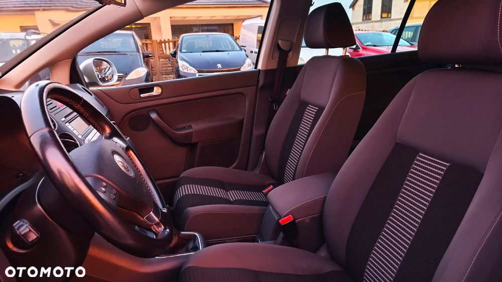 Volkswagen Golf - 18