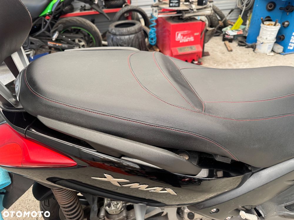 Yamaha X-max - 10