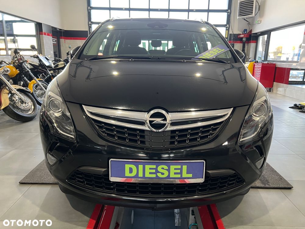 Opel Zafira 2.0 D (CDTI ecoFLEX) Start/Stop Active - 10