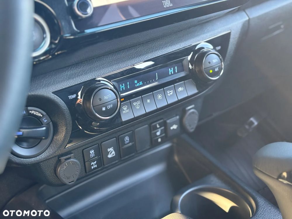 Toyota Hilux 2.8 D-4D Double Cab Invincible 4x4 - 22