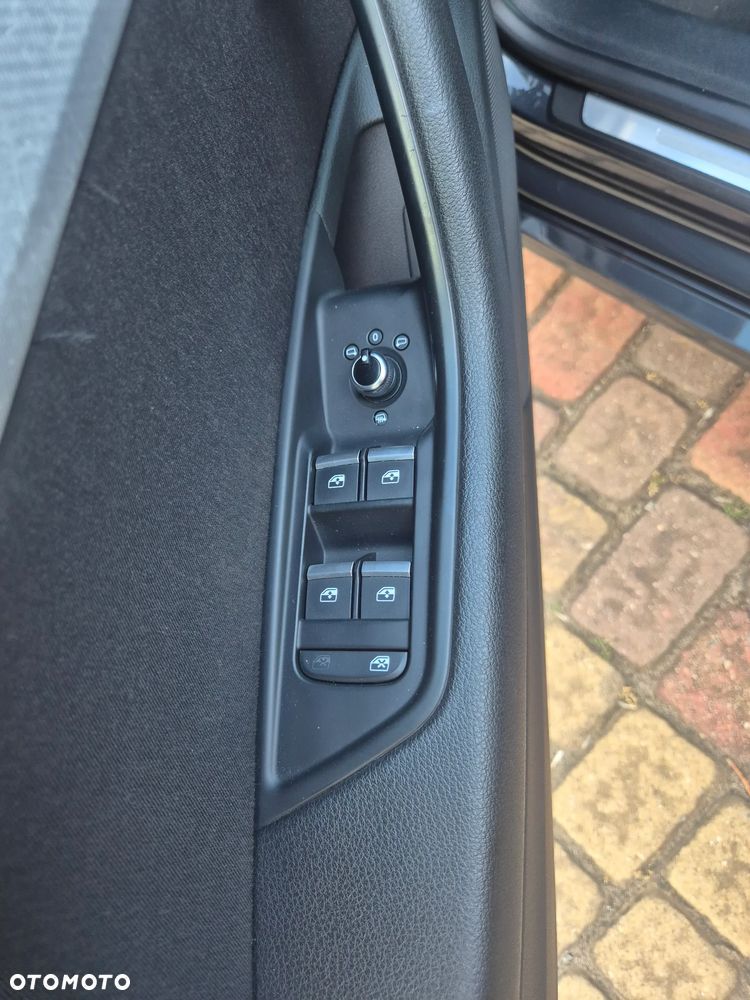 Audi A5 Sportback 2.0 TDI S tronic design - 28