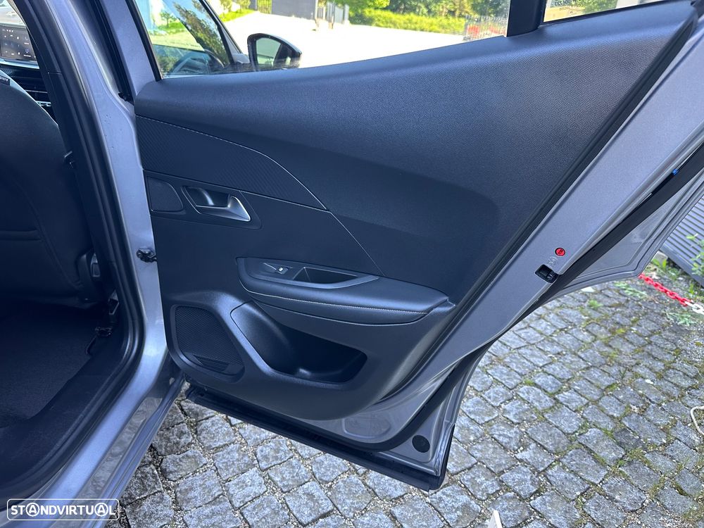 Peugeot 2008 1.2 PureTech Allure - 15
