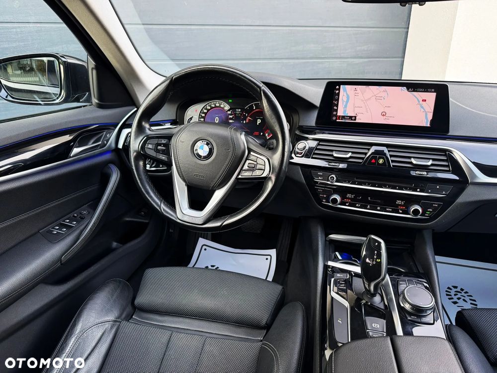 BMW Seria 5 520d M Sport Edition - 28
