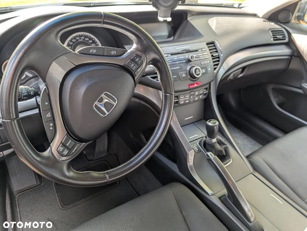 Honda Accord 2.0 Executive - 10