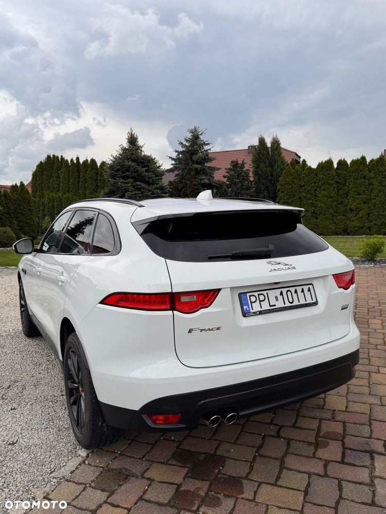 Jaguar F-Pace 2.0 i4D AWD Prestige - 11