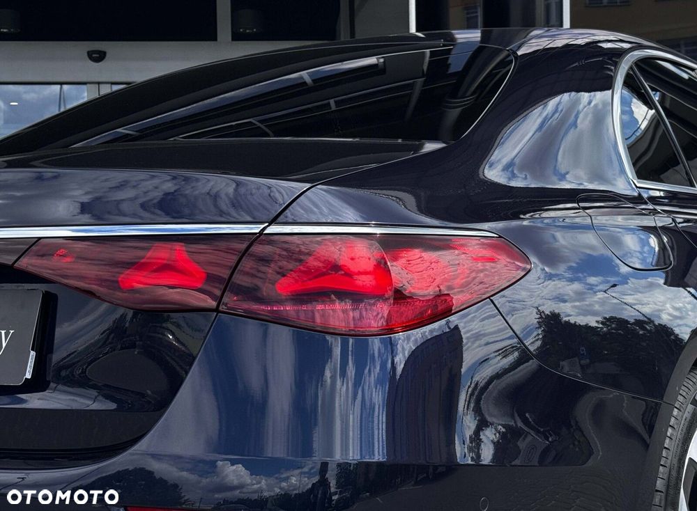 Mercedes-Benz Klasa E 220 d mHEV 4-Matic Exclusive 9G-Tronic - 11