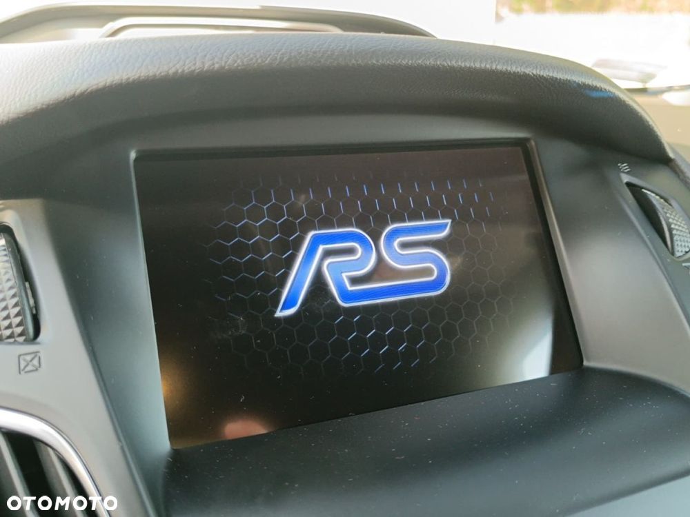 Ford Focus - 32