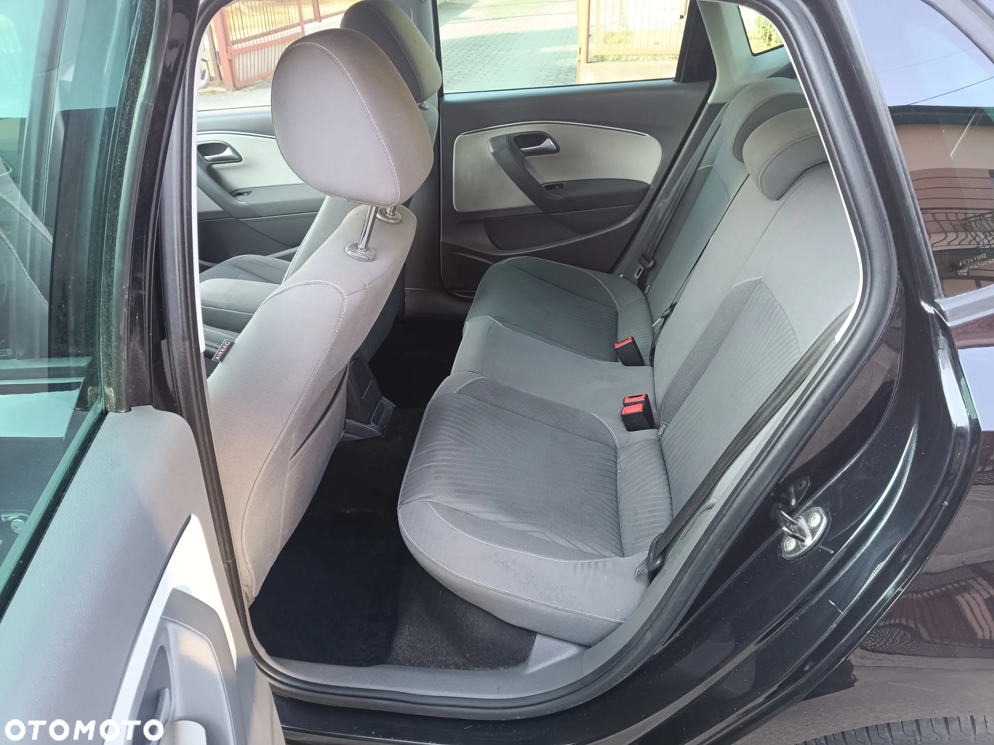 Volkswagen Polo 1.4 TDI (Blue Motion Technology) SOUND - 14