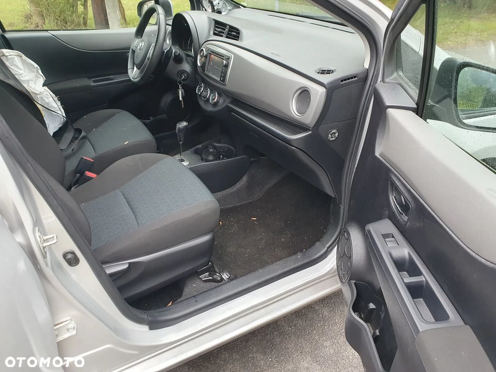 Toyota Yaris - 15