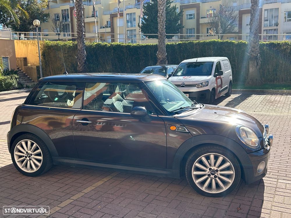 MINI 3 Portas Cooper D - 2