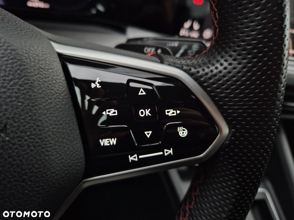 Volkswagen Golf - 20