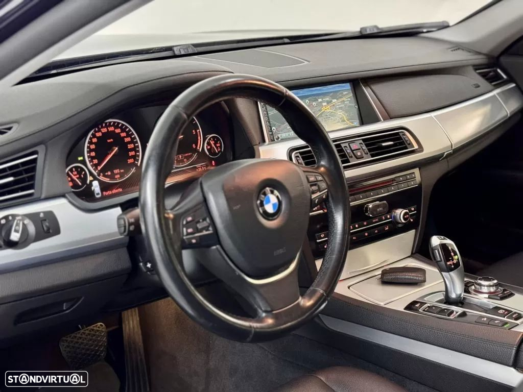 BMW 730 - 22