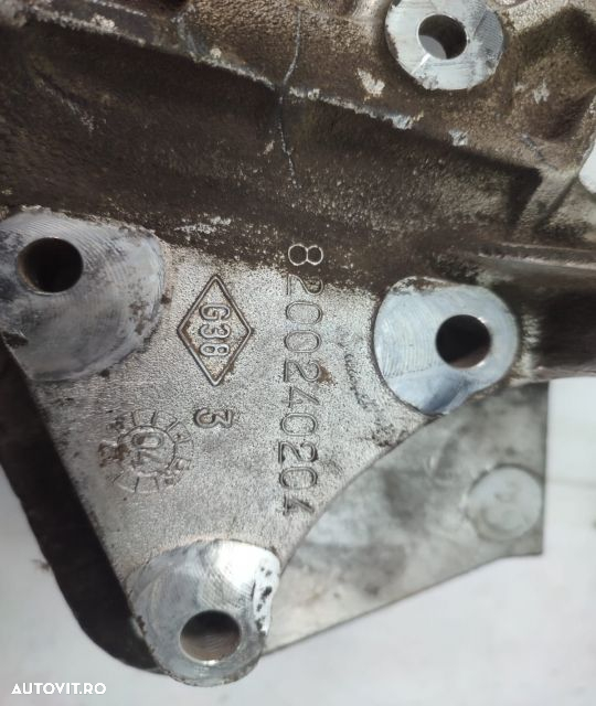 Suport pompa inalta presiune 8200240204 1.9 dci F9Q Renault Megane 2  [din 2002 pana  2006] seria - 3