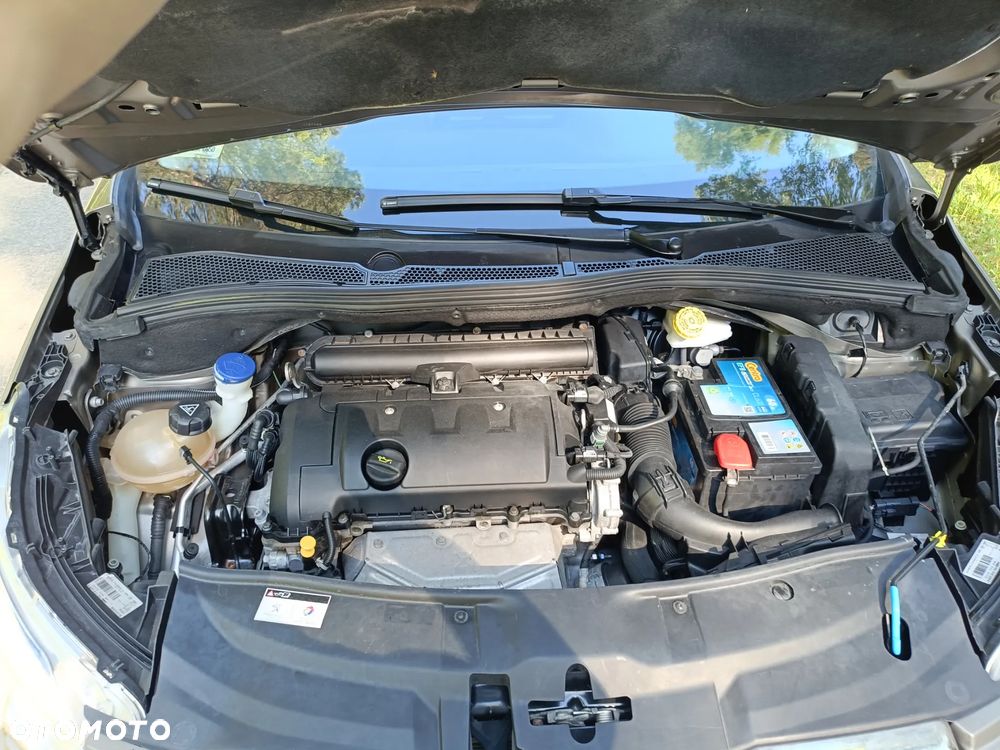 Peugeot 2008 1.6 VTi Allure - 13