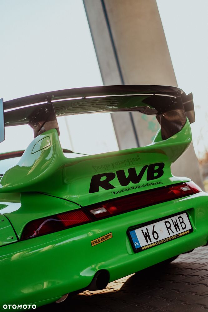 Porsche 911 Carrera - 15