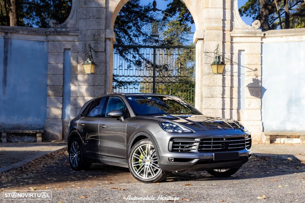Porsche Cayenne - 2