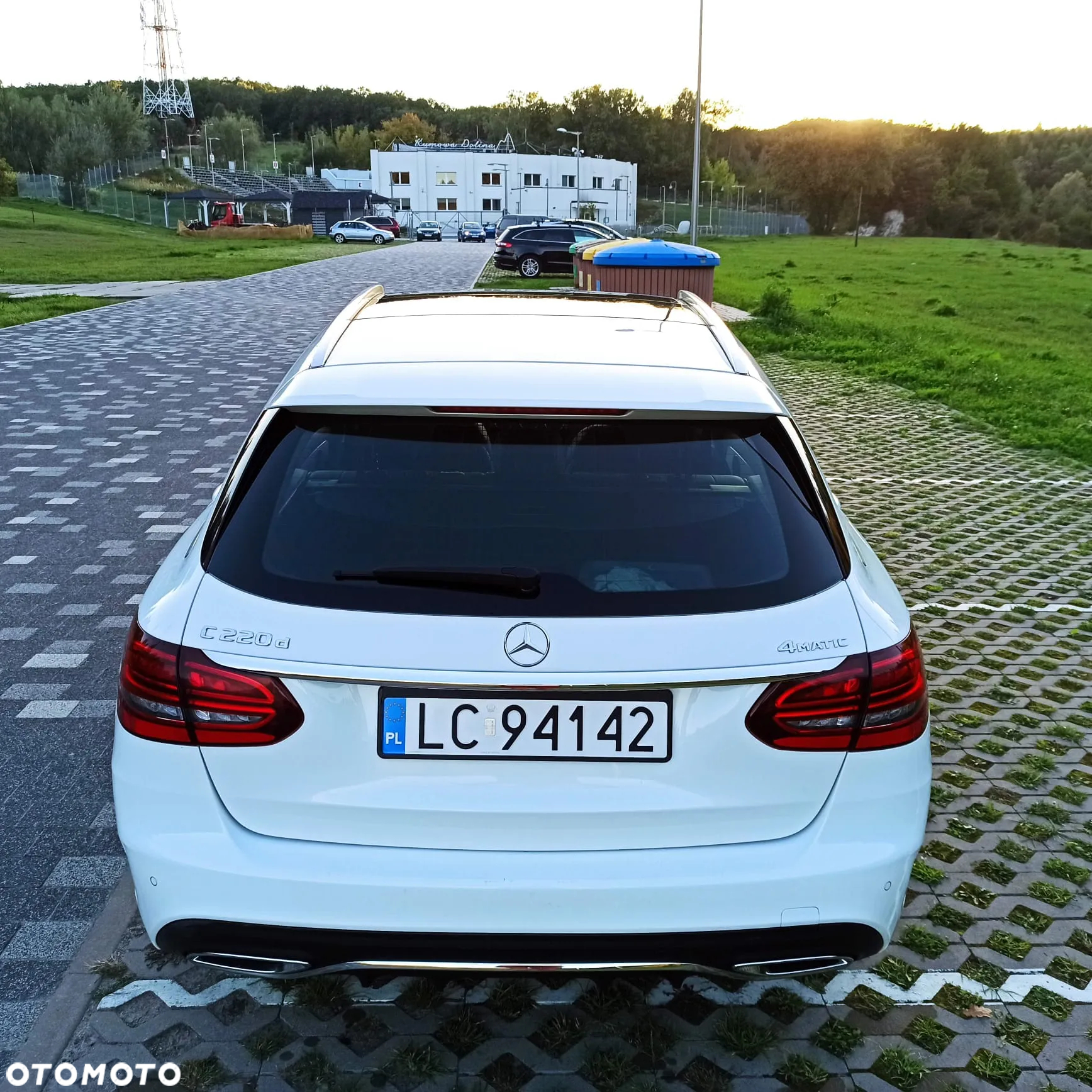 Mercedes-Benz Klasa C 220 d 4Matic T 9G-TRONIC AMG Line - 13