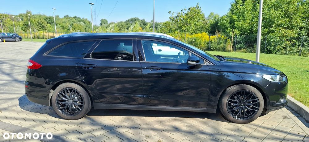 Ford Mondeo - 36