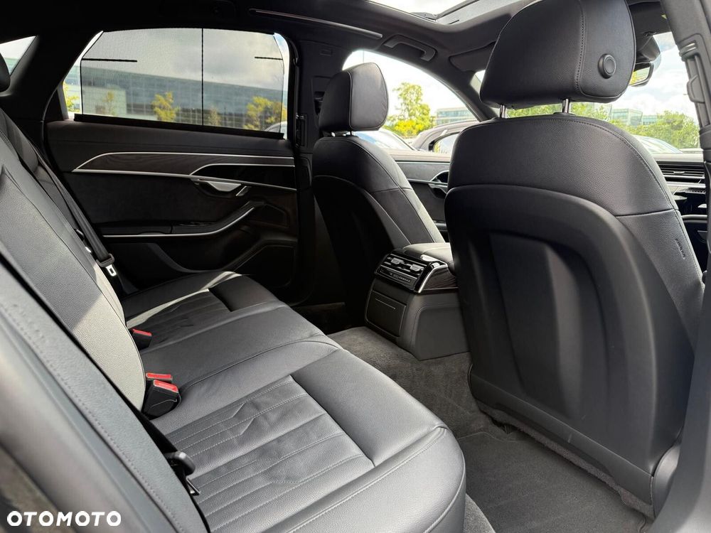 Audi A8 - 24