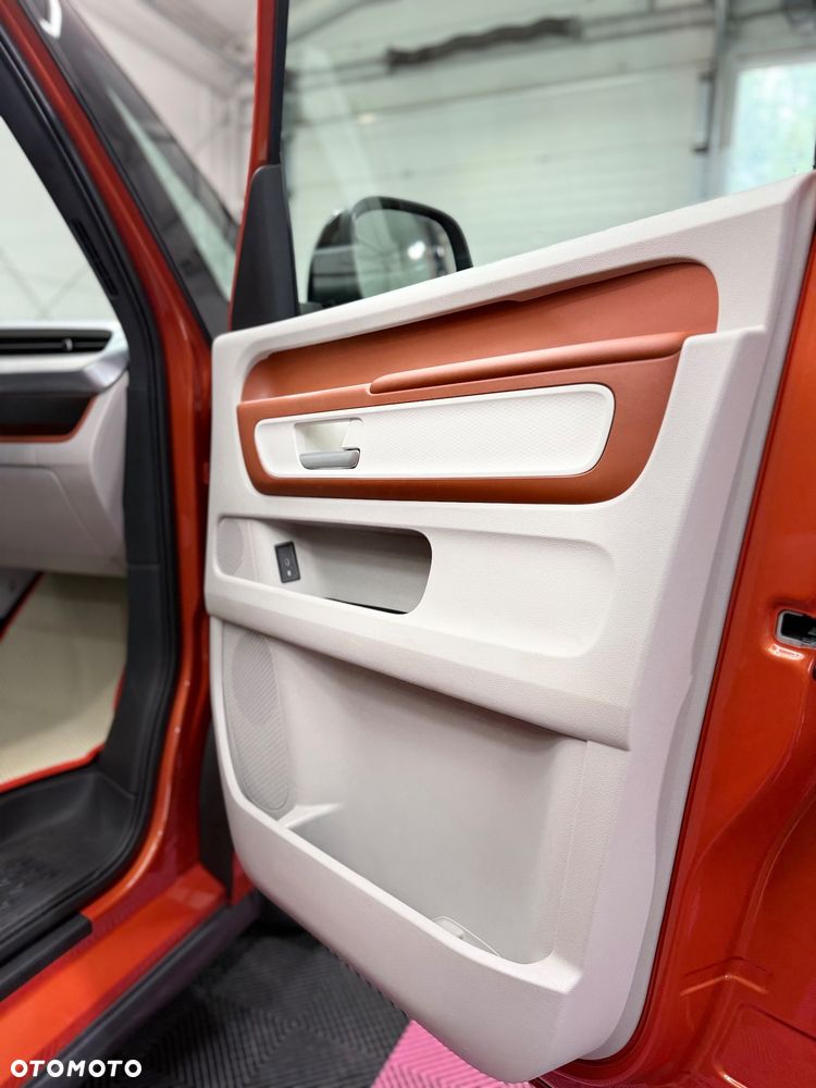 Volkswagen ID. Buzz - 12