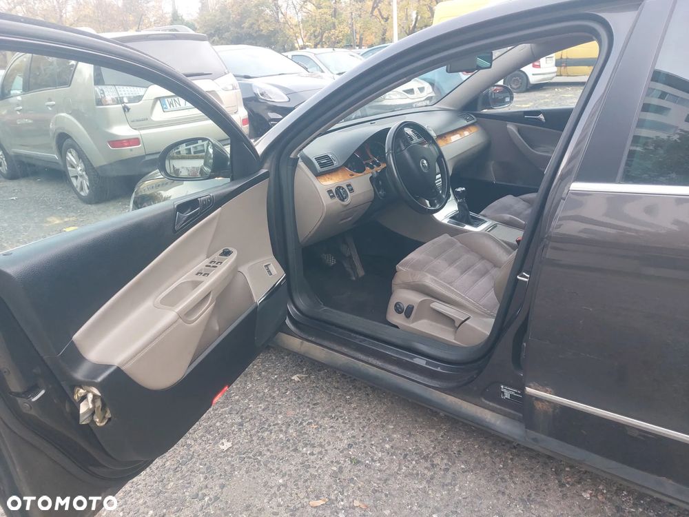 Volkswagen Passat - 4