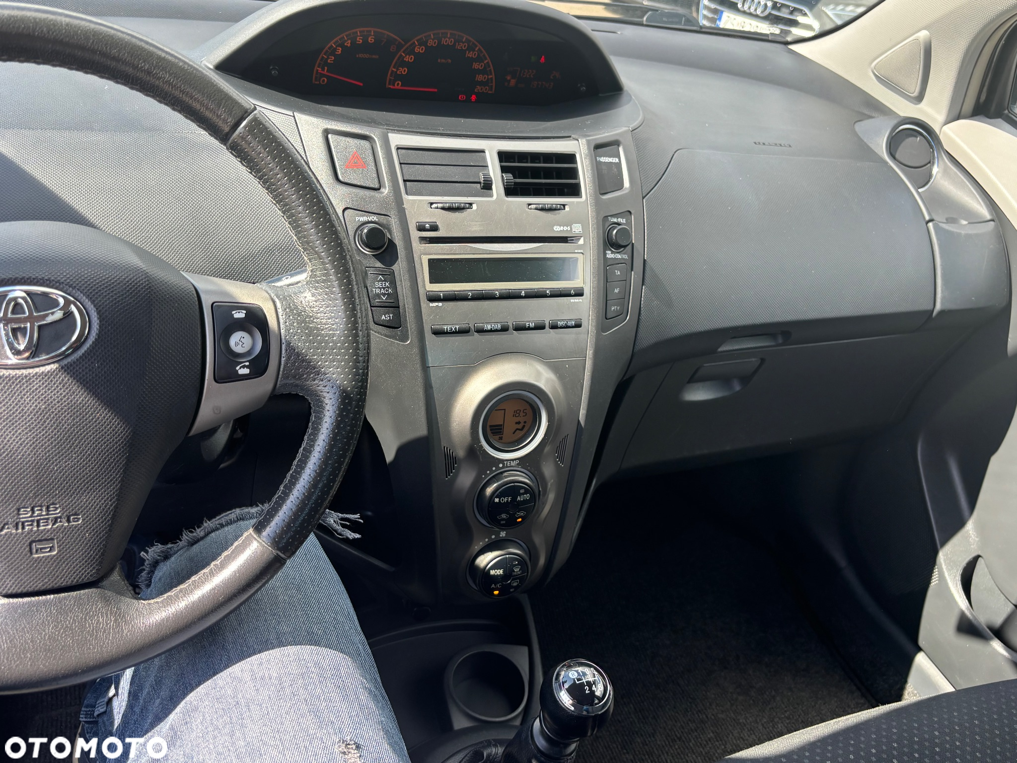 Toyota Yaris 1.33 VVT-i Edition - 38