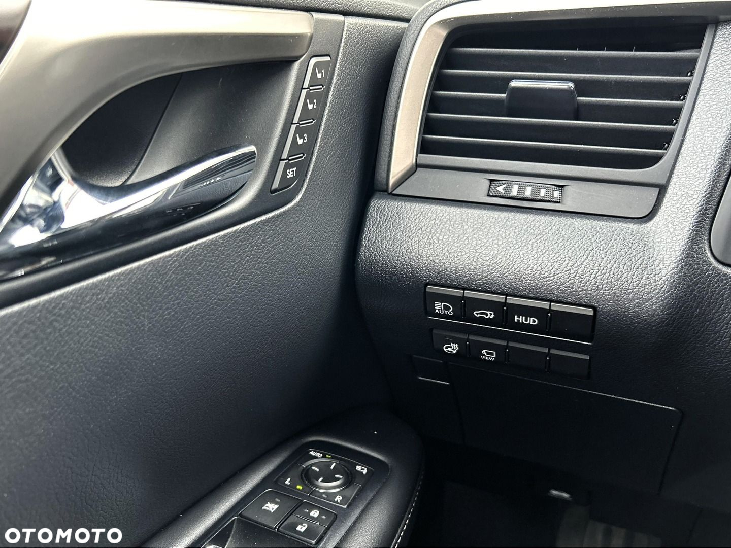 Lexus RX - 16