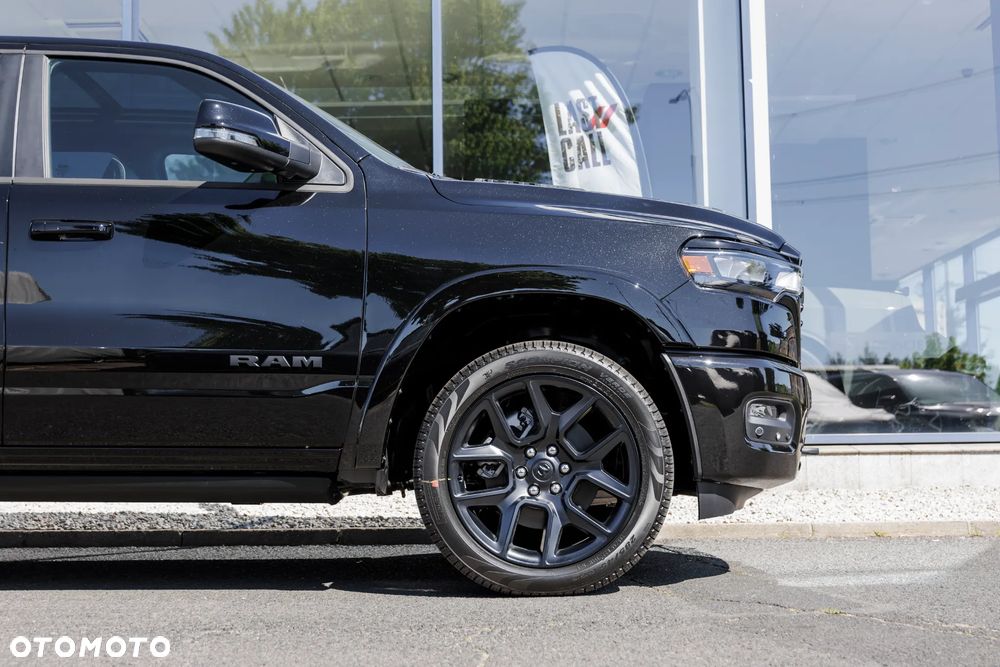 RAM 1500 Laramie Night Premium - 13