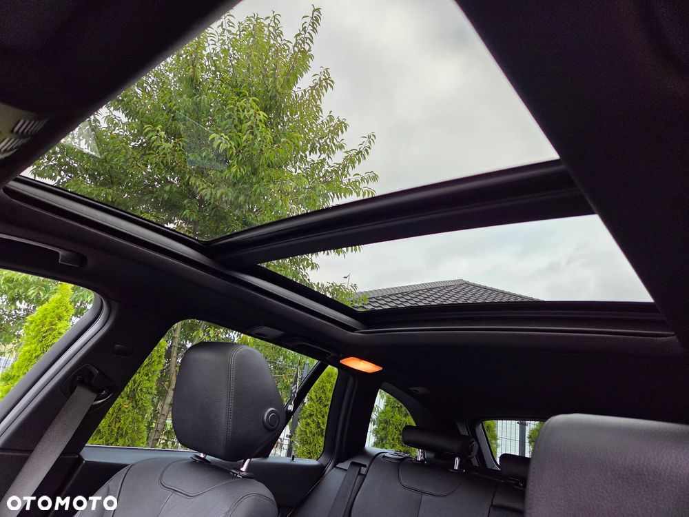 BMW Seria 3 320i Touring Luxury Line - 14