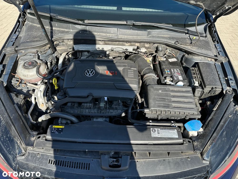 Volkswagen Golf - 29