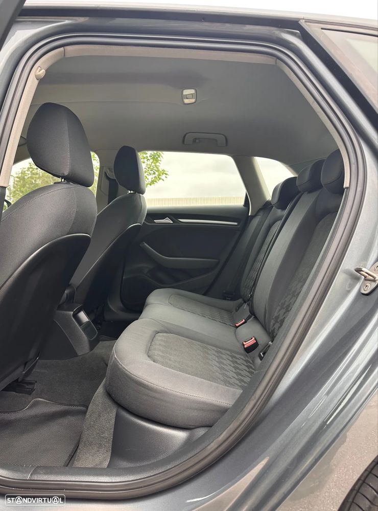 Audi A3 1.6 TDI Advance Ultra - 11