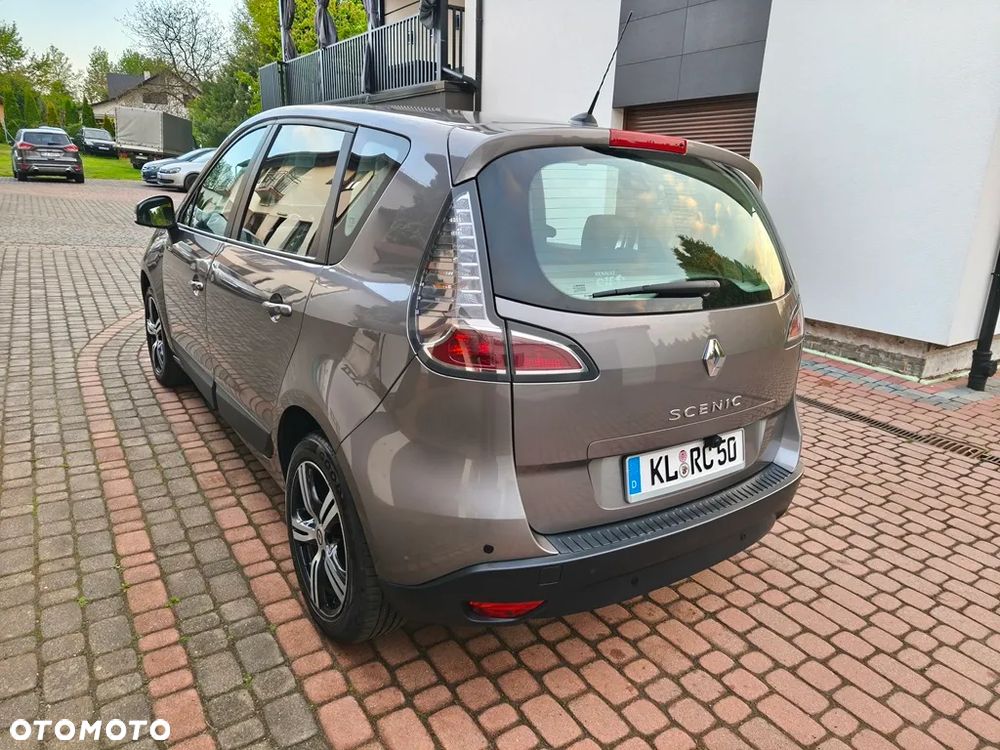 Renault Scenic 1.6 16V 110 TomTom Edition - 13