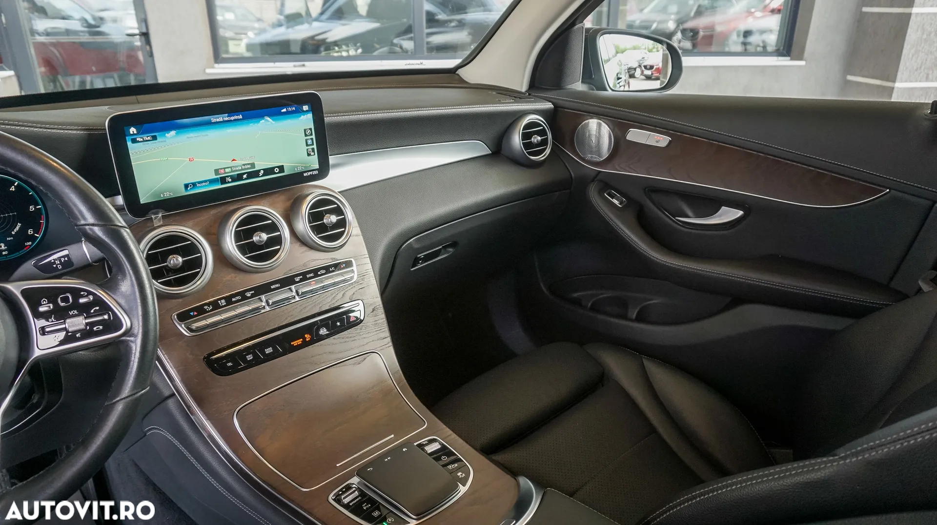 Mercedes-Benz GLC 300 d 4Matic 9G-TRONIC - 9