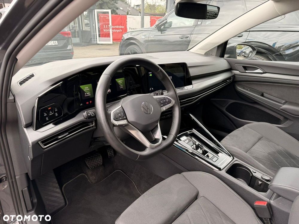 Volkswagen Golf - 11