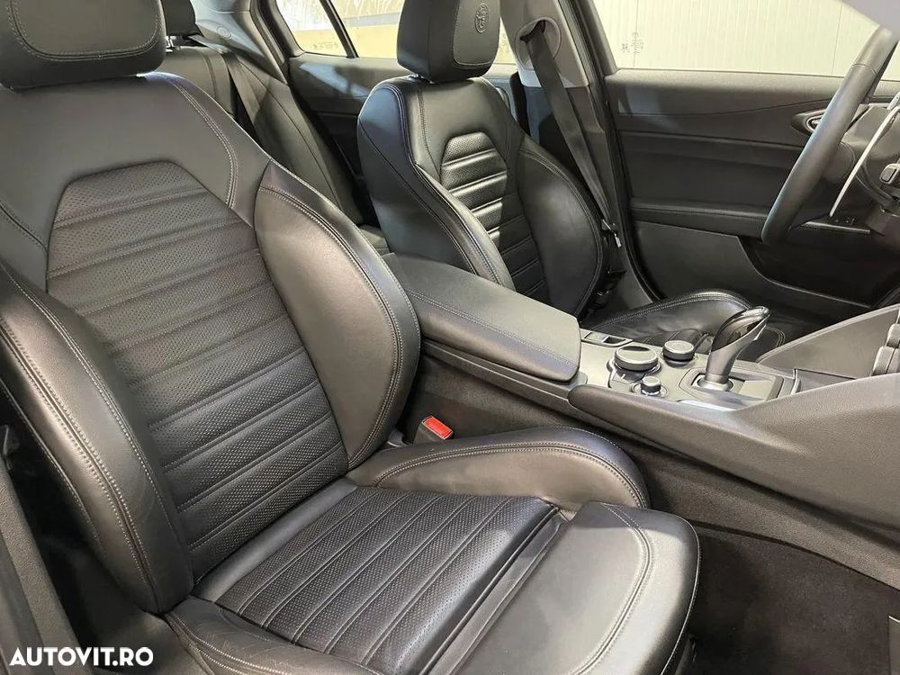 Alfa Romeo Giulia 2.2 Diesel AT8-Q4 Veloce - 9