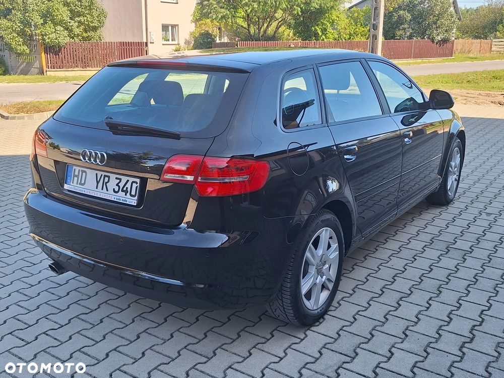 Audi A3 Sportback 1.6 Ambiente - 5