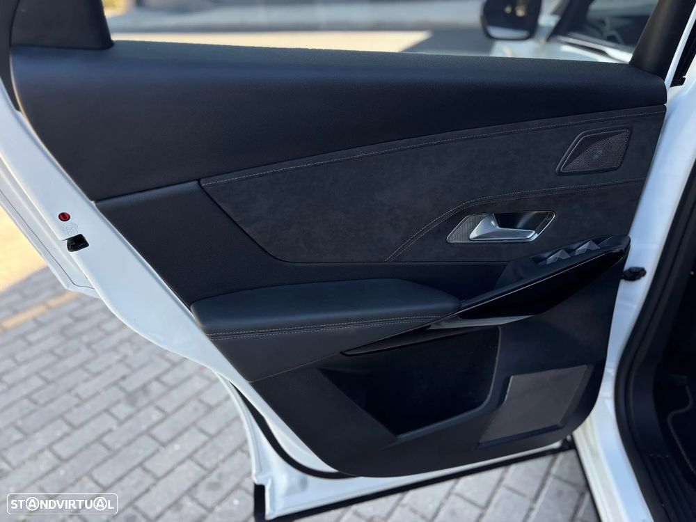 DS DS7 Crossback E-Tense Performance Line+ EAT8 - 41