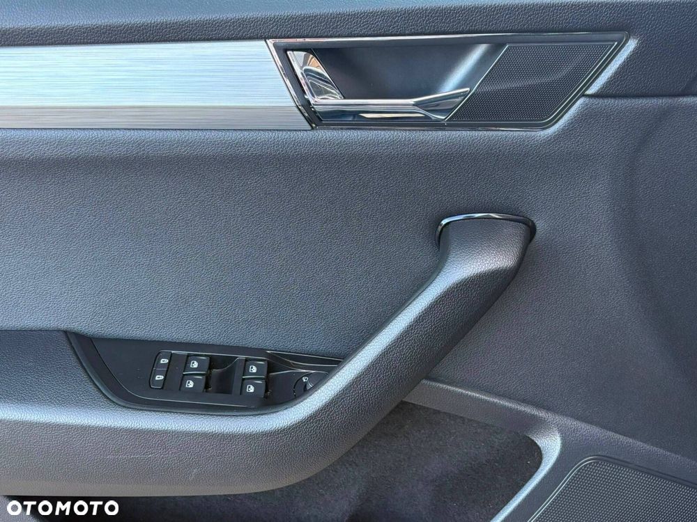 Skoda Superb 2.0 TSI Ambition DSG - 12