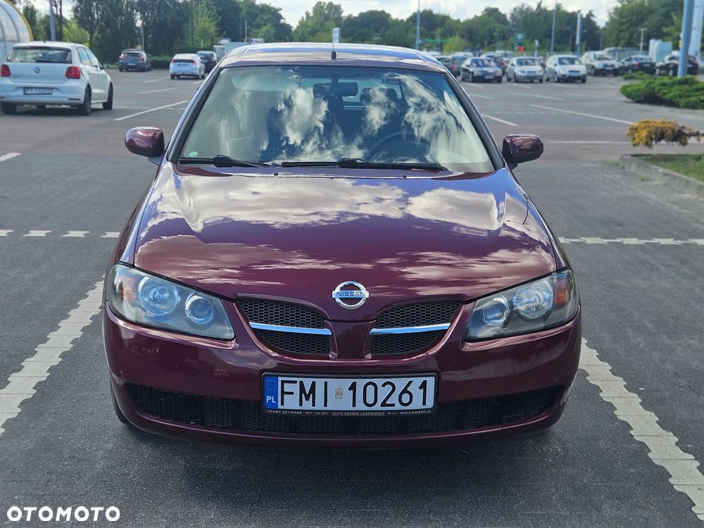 Nissan Almera - 1