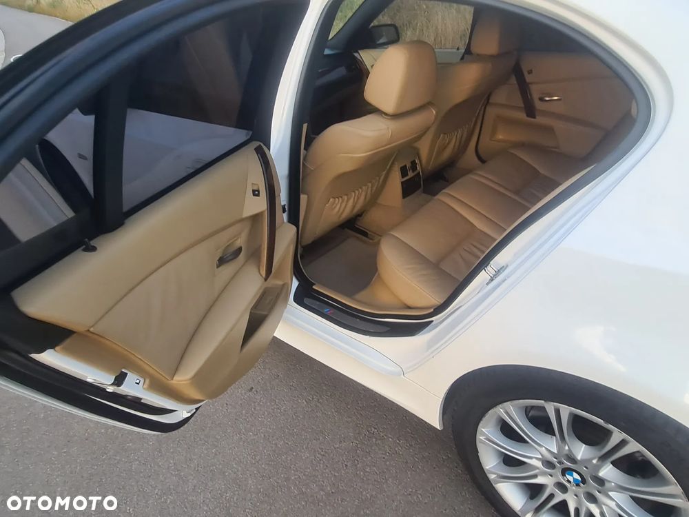 BMW Seria 5 530xi - 14