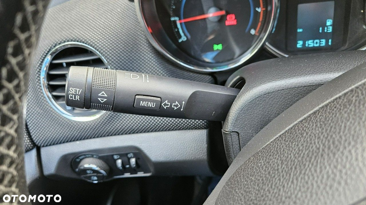 Chevrolet Cruze 1.8 LT - 30